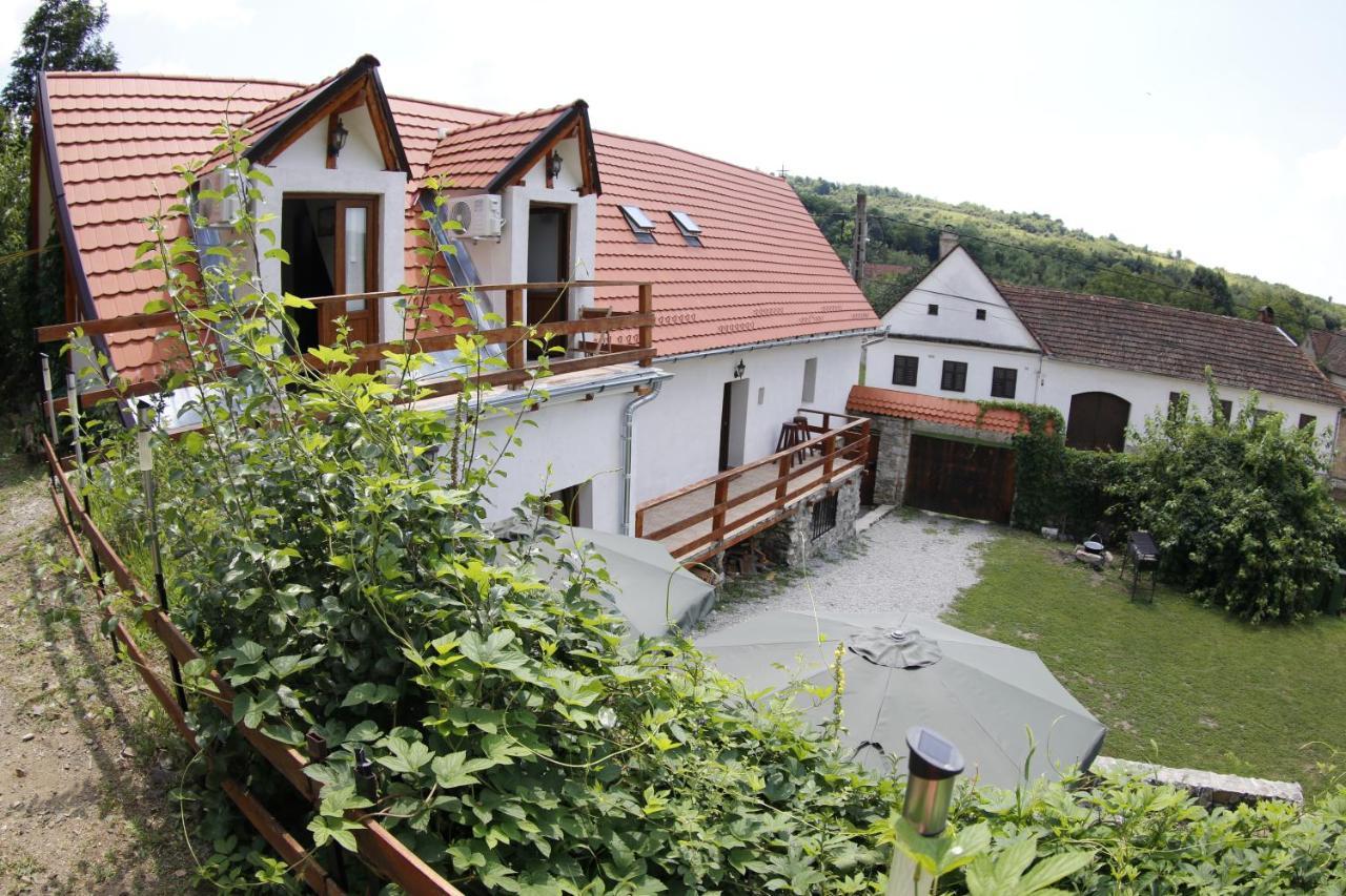 Nerahouse Villa Ilidia ภายนอก รูปภาพ